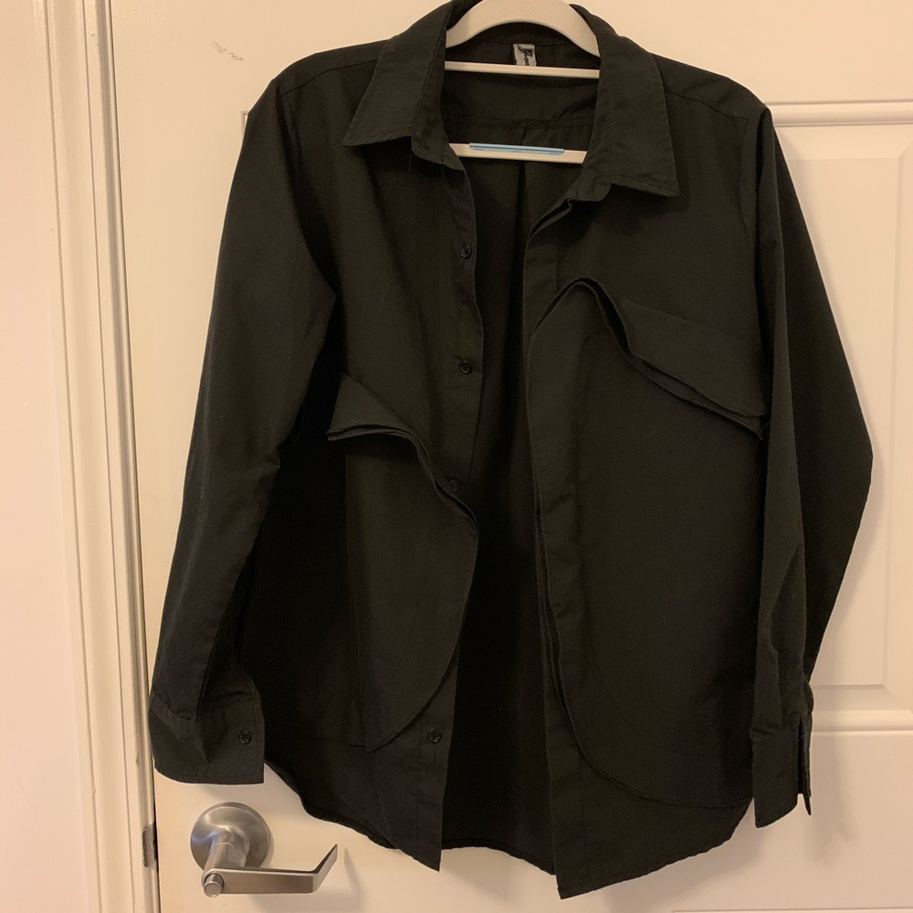 random black shirt